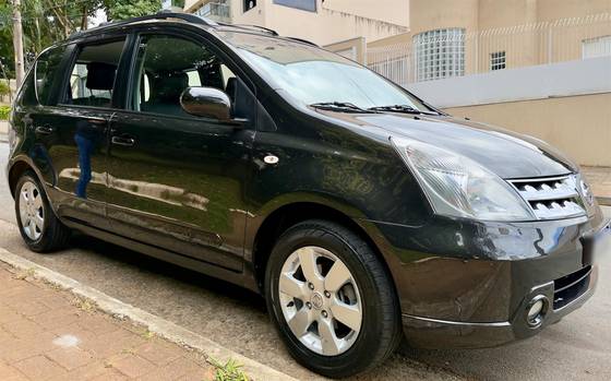 NISSAN LIVINA 1.8 SL 16V FLEX 4P AUTOMÁTICO